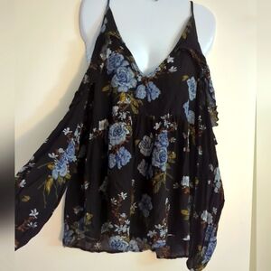 Floral Black and Blue Women's Top By American Eagle Outfitters